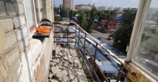 Демонтаж балкона Осинники, цена от 2955 руб.