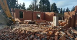 Демонтаж 1 этажного дома Осинники, цена от 1607 руб.