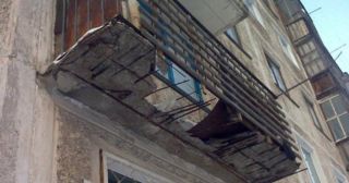 Демонтаж балкона Осинники, цена от 2955 руб.